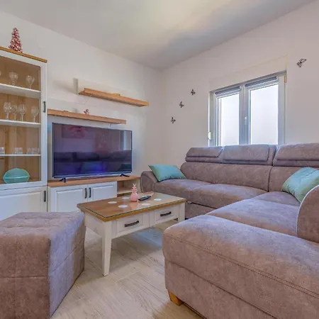 Cozy In With Wifi Zadar