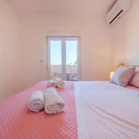 Appartement In With Kitchen Zadar