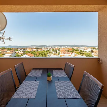 In With Kitchen Appartement