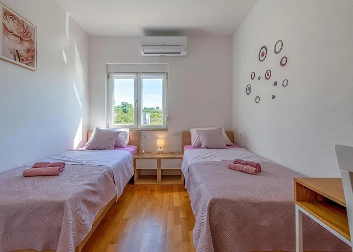 In With Kitchen Апартаменты Задар