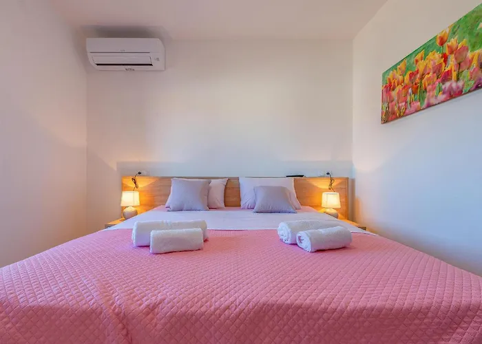 In With Kitchen דירה *